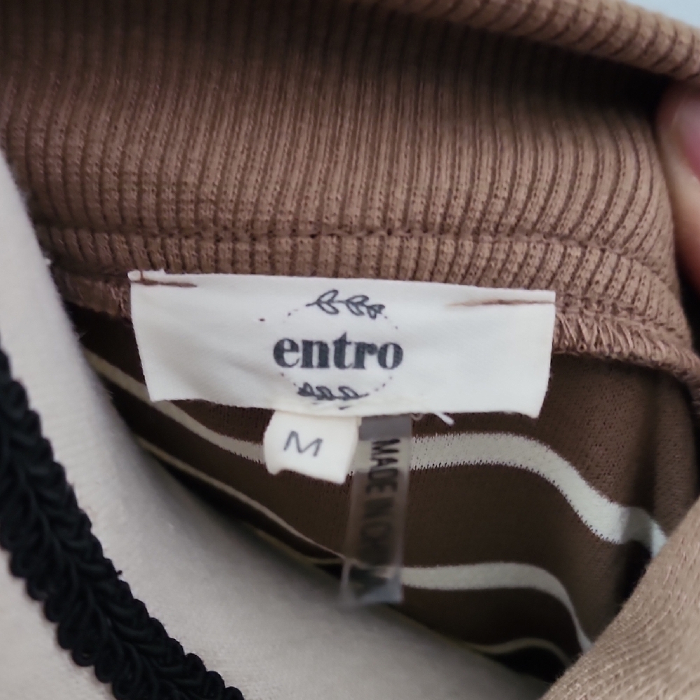 NWOT Entro Tan and White Striped Dress Sz M - Picture 2 of 7